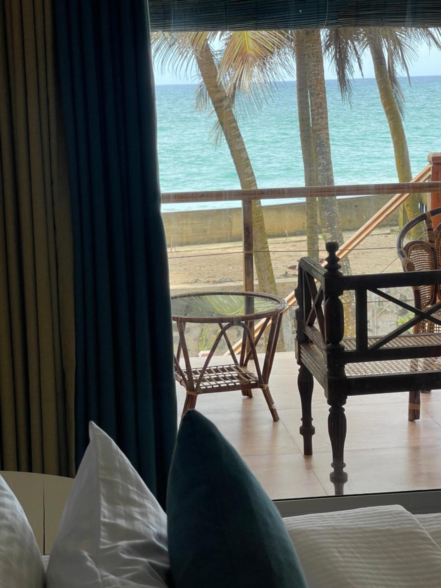 Blue Maalu Resort Ambalangoda  Buitenkant foto